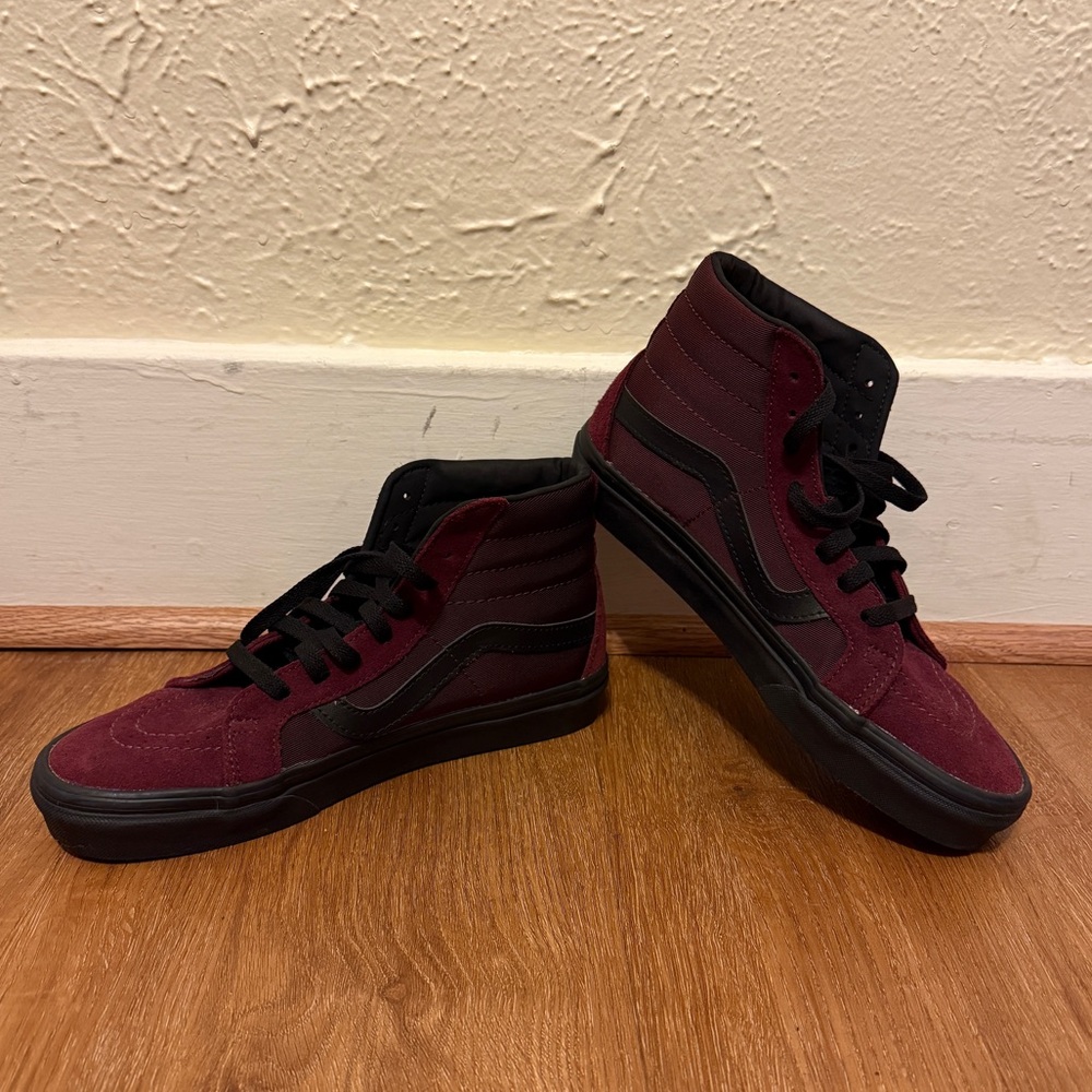 Vans Men's Maroon and Black High-Top Sneakers